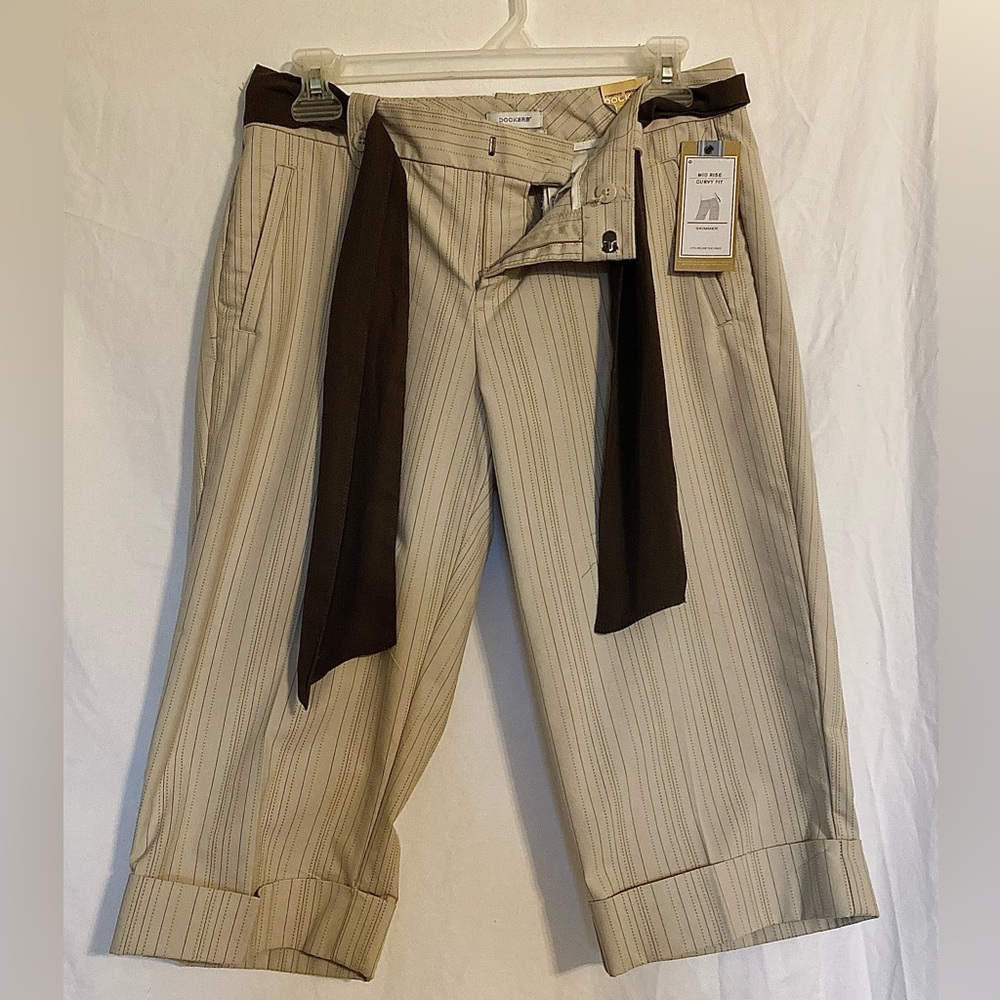 Dockers Mid Rise Capris
